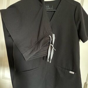 Figs Black Scrub Top and Pants Set